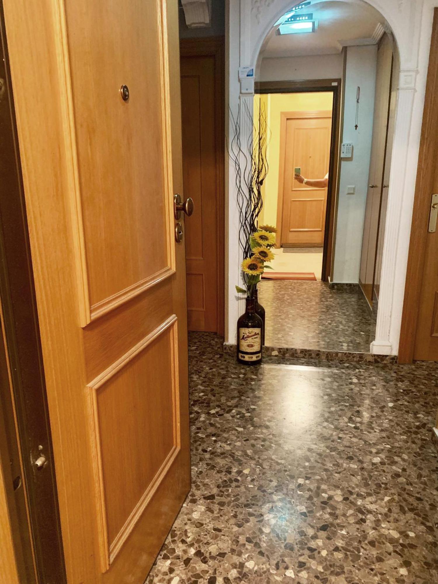 شقة Apartamento Compartido Con Vista Al Puerto فالنسيا المظهر الخارجي الصورة