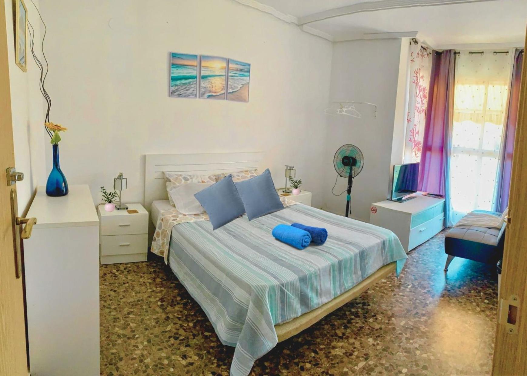 شقة Apartamento Compartido Con Vista Al Puerto فالنسيا المظهر الخارجي الصورة